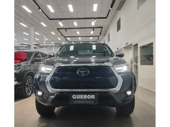 TOYOTA HILUX 2.8 D-4D TURBO DIESEL CD SRX 4X4 AUTOMÁTICO